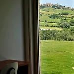 Edelia فيلة *